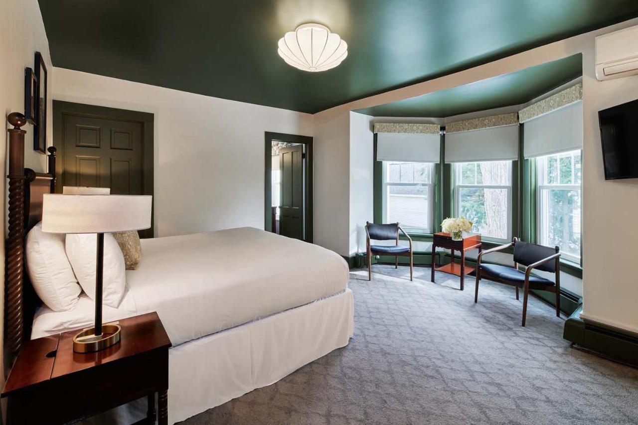 The Whitlock Hotel Lenox Eksteriør billede