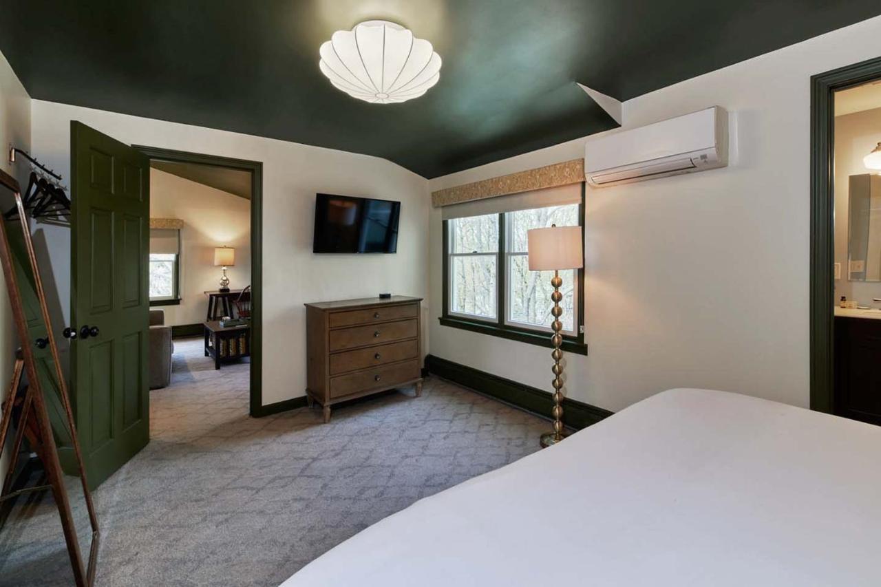 The Whitlock Hotel Lenox Eksteriør billede