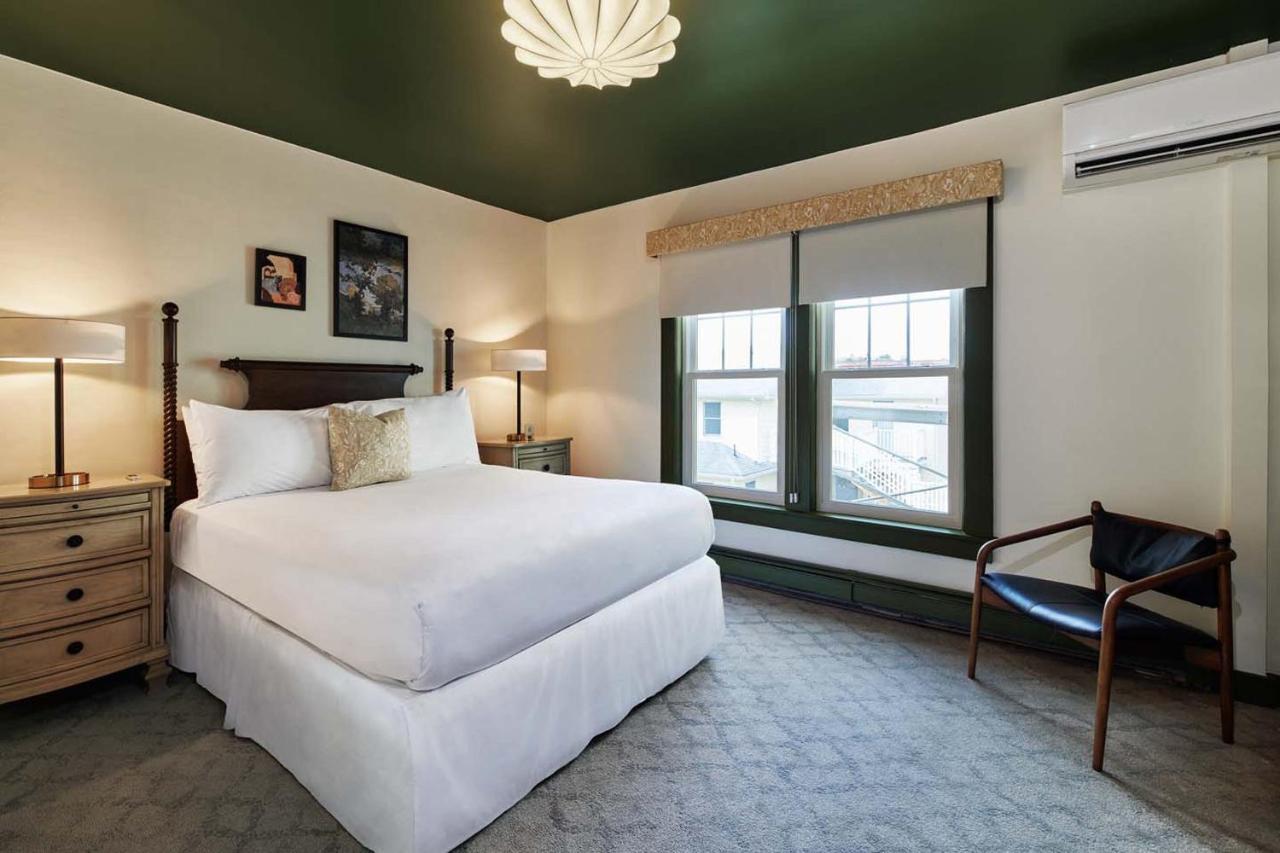 The Whitlock Hotel Lenox Eksteriør billede